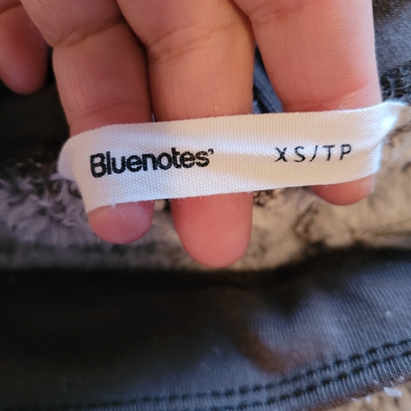 SET- Bluenotes Jacket and Pant lounge set for women. Size xsmall. - Picture 4 of 9